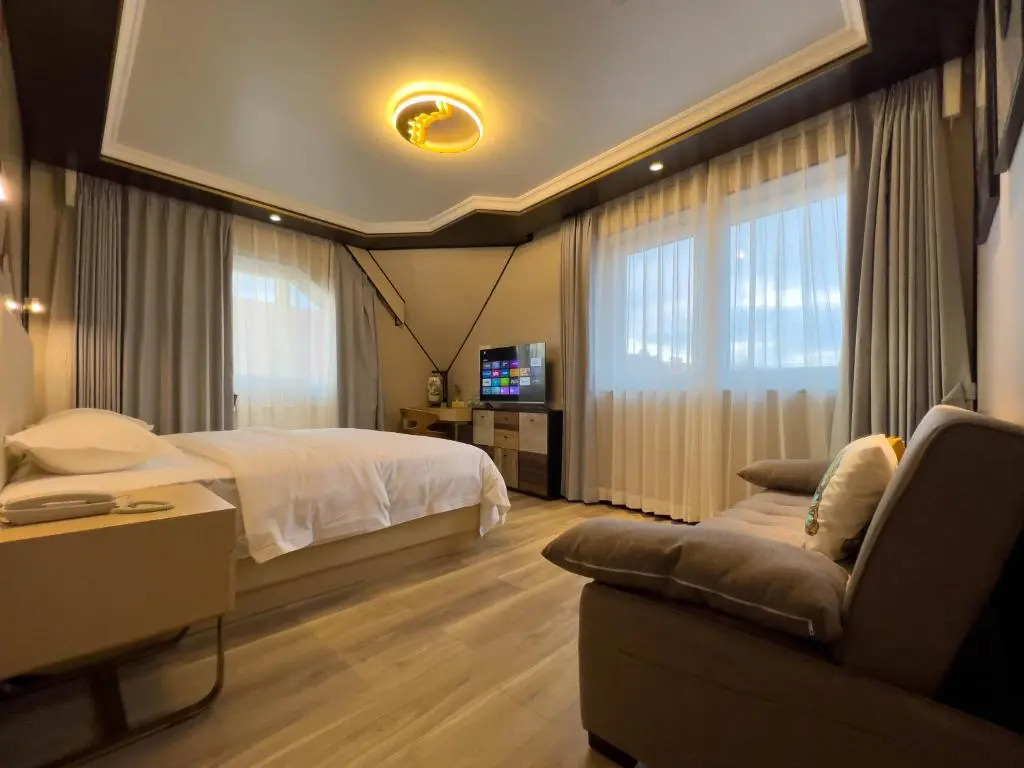 Mr.Liao Hotel