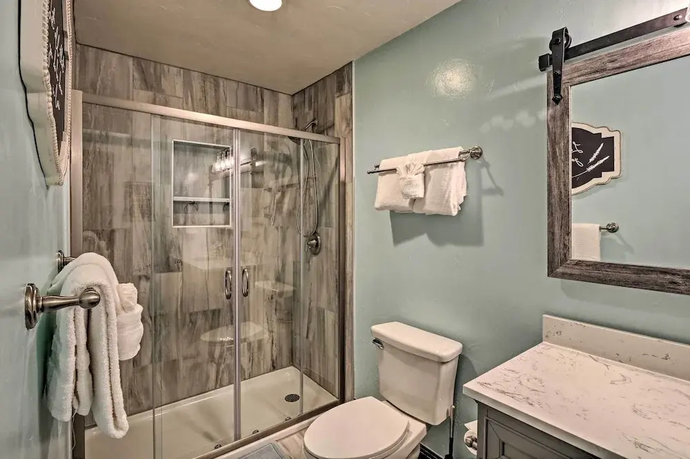 Couple's Ski Condo: 1 Mi to Breckenridge Golf Club