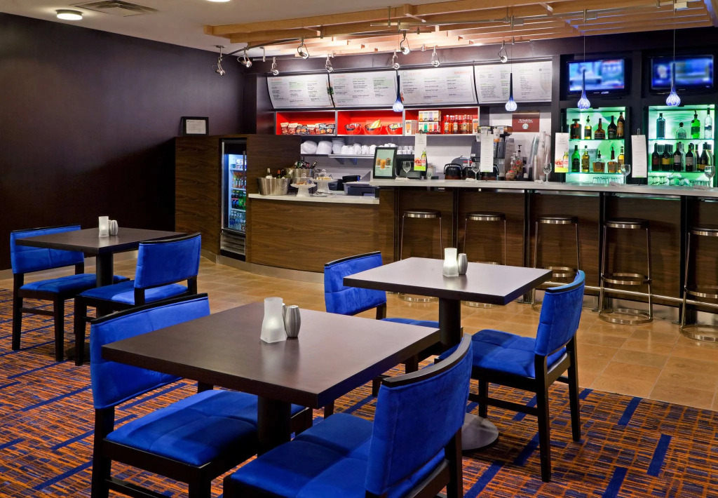 Courtyard by Marriott Toronto Vaughan