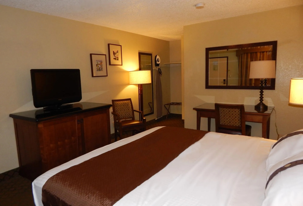 Ocotillo Apartments & Hotel