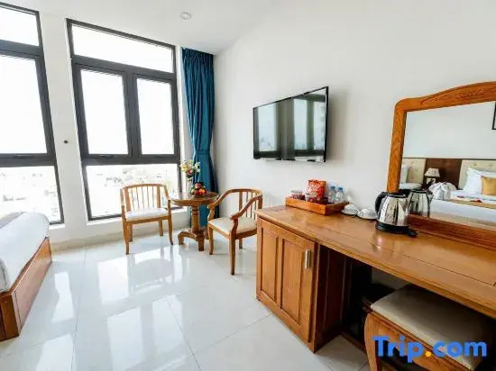 Toan Thang Beach Hotel - 100m to the beach