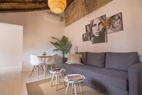 Zahira Suites