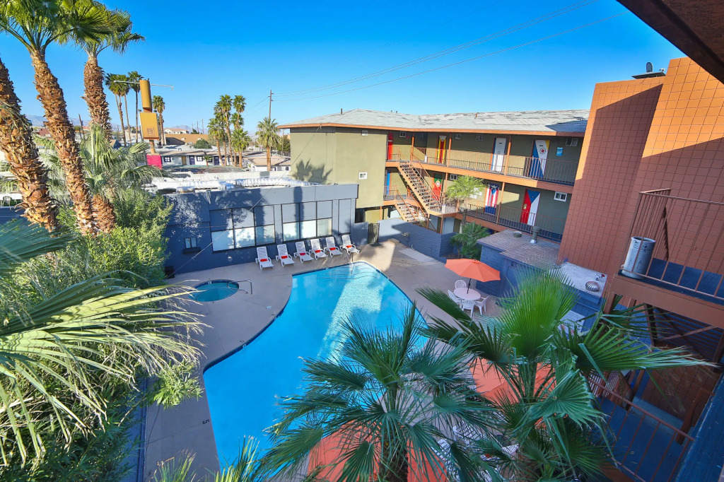 Motel 6 - Las Vegas, NV   Downtown Fremont St Experience