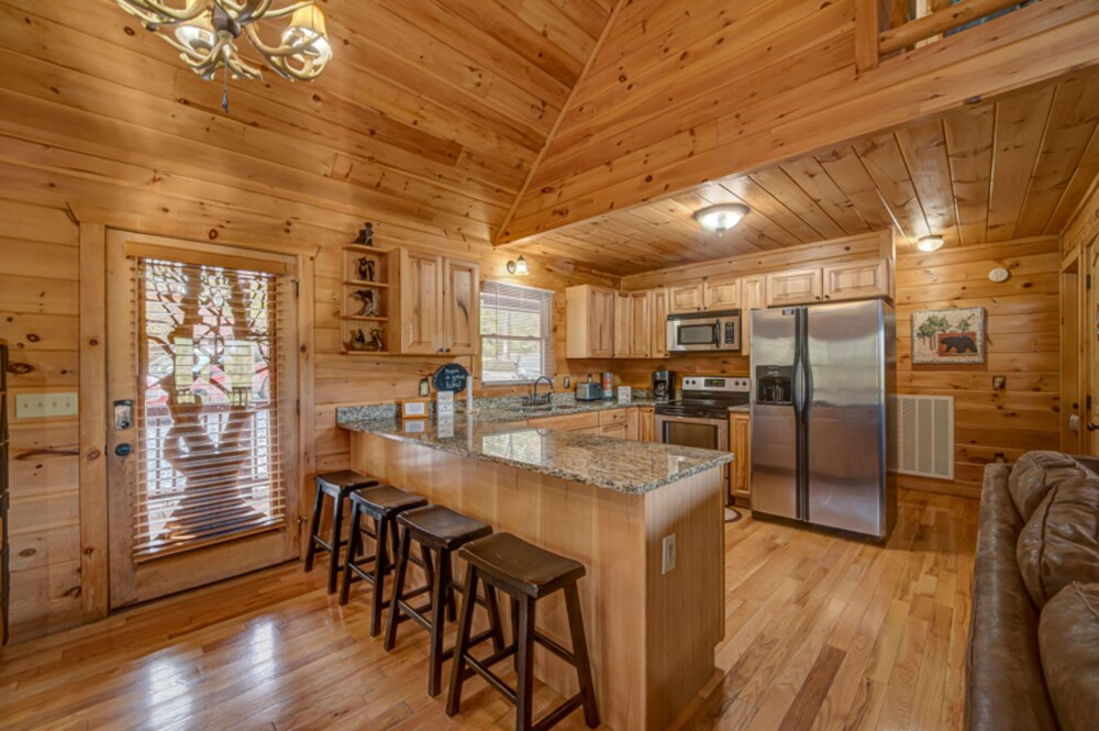Mountain Bear Lodge by Escape to Blue Ridge