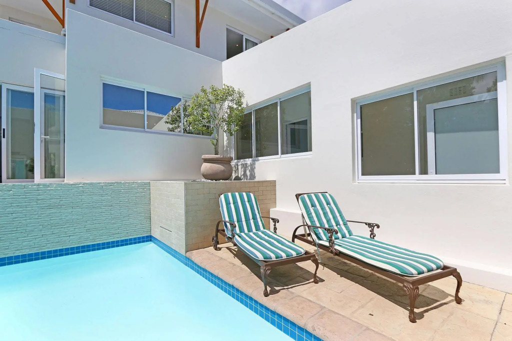 Saints Villa