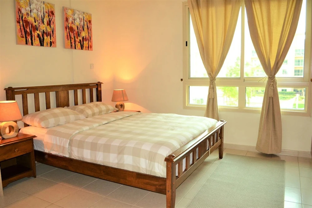 (Nickname Oasis) Spacious 1BR Apt. w/ terrace and pool view