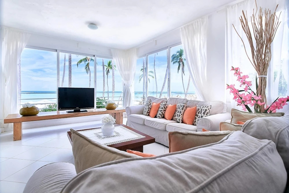 Ocean View Apartment With 3 BDR at B Varo Beach