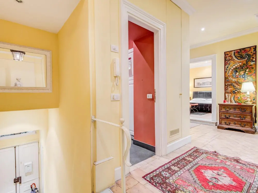 RSH Augustus Luxury Apartment