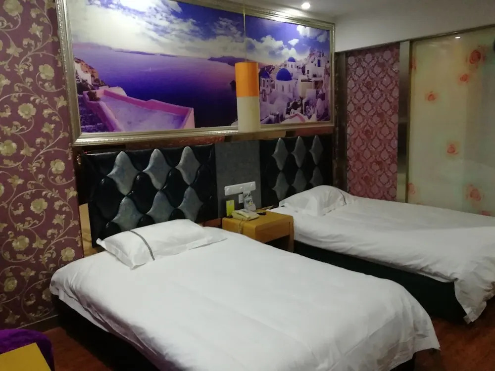 Fortune Hotel