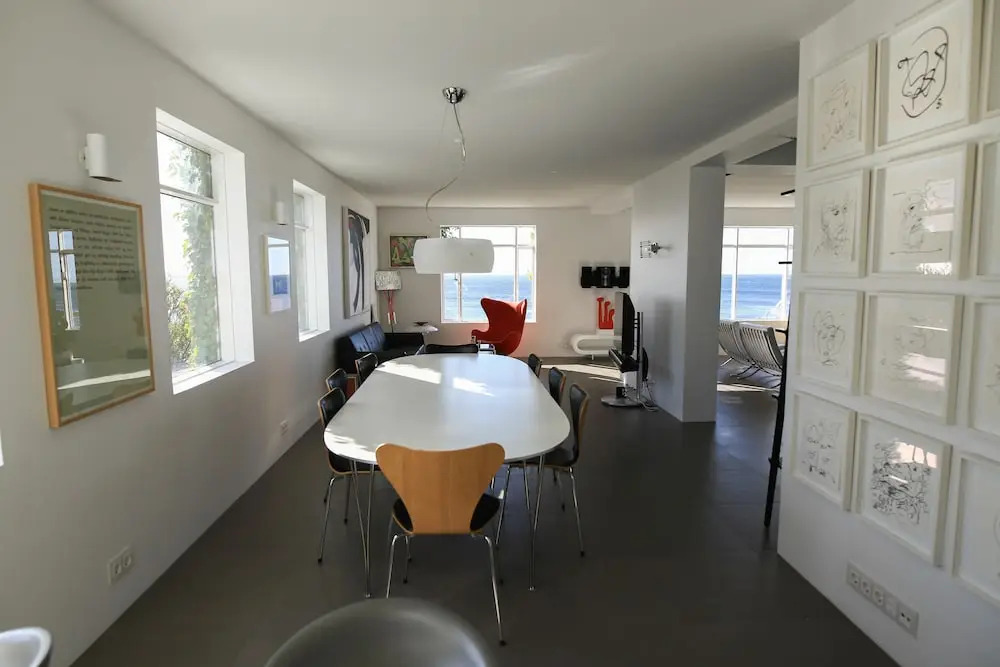 Ocean View Luxury Penthouse full of art