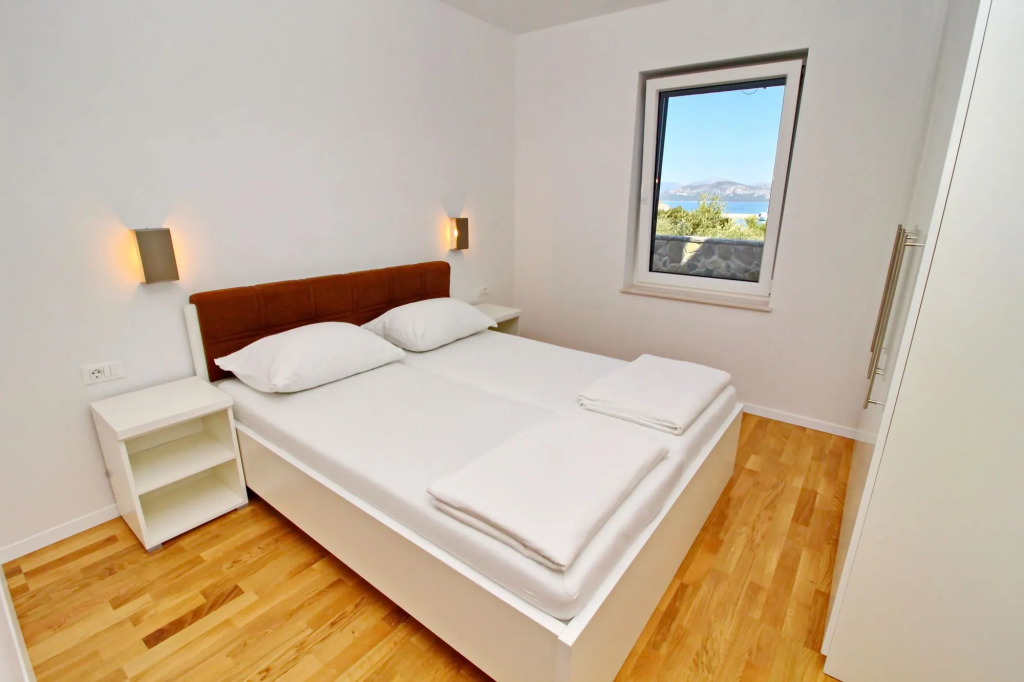 Apartments Kula