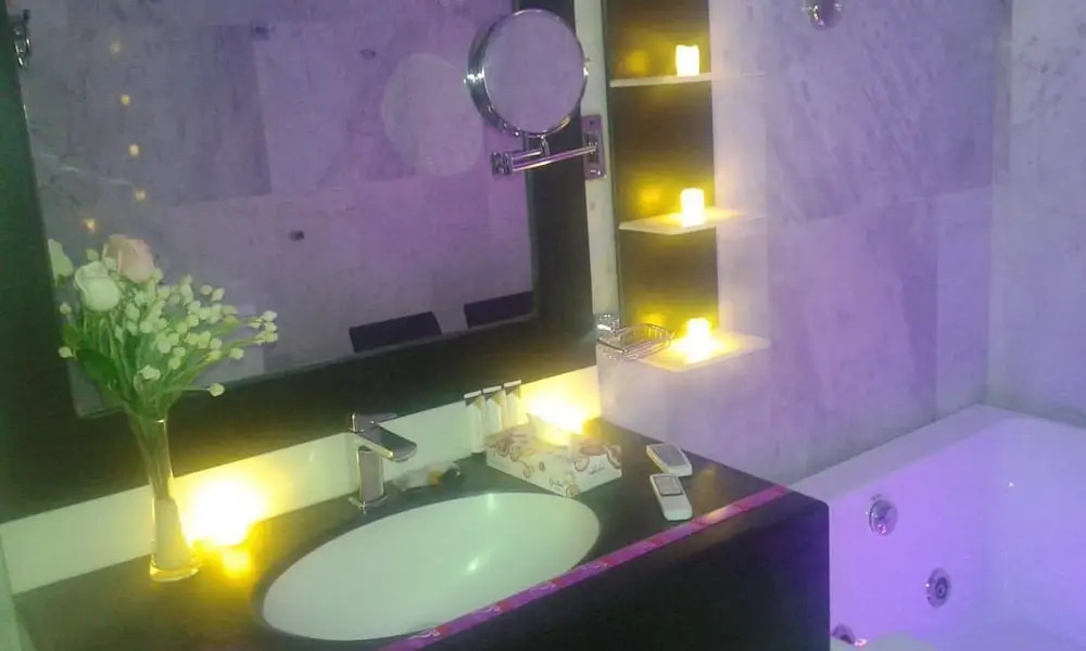 Azd Hotel