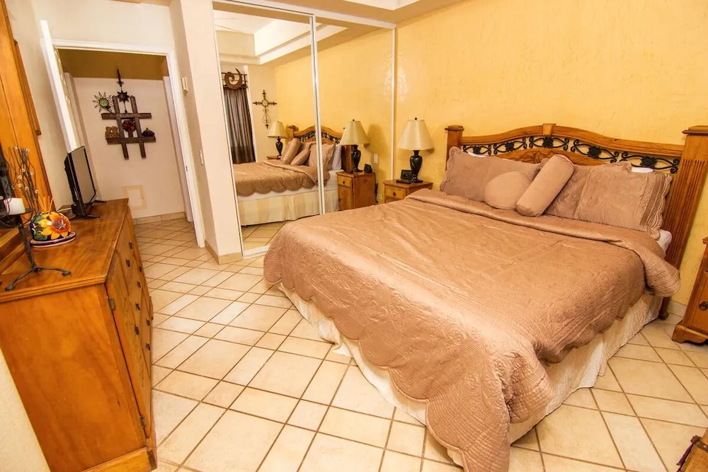 Baja 402- 1 Br Condo