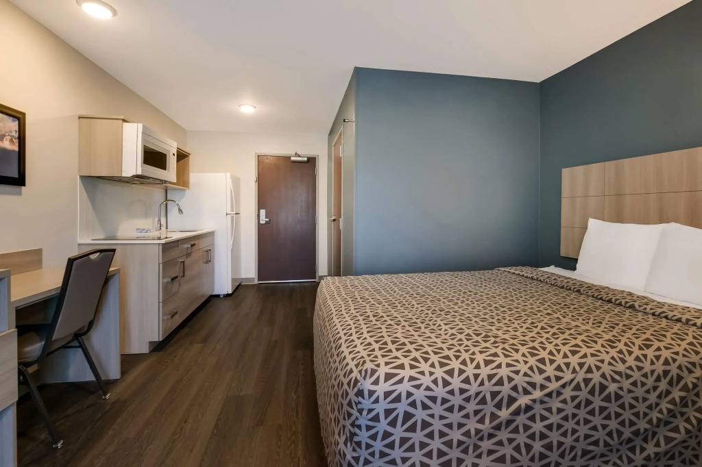 WoodSpring Suites Knoxville West