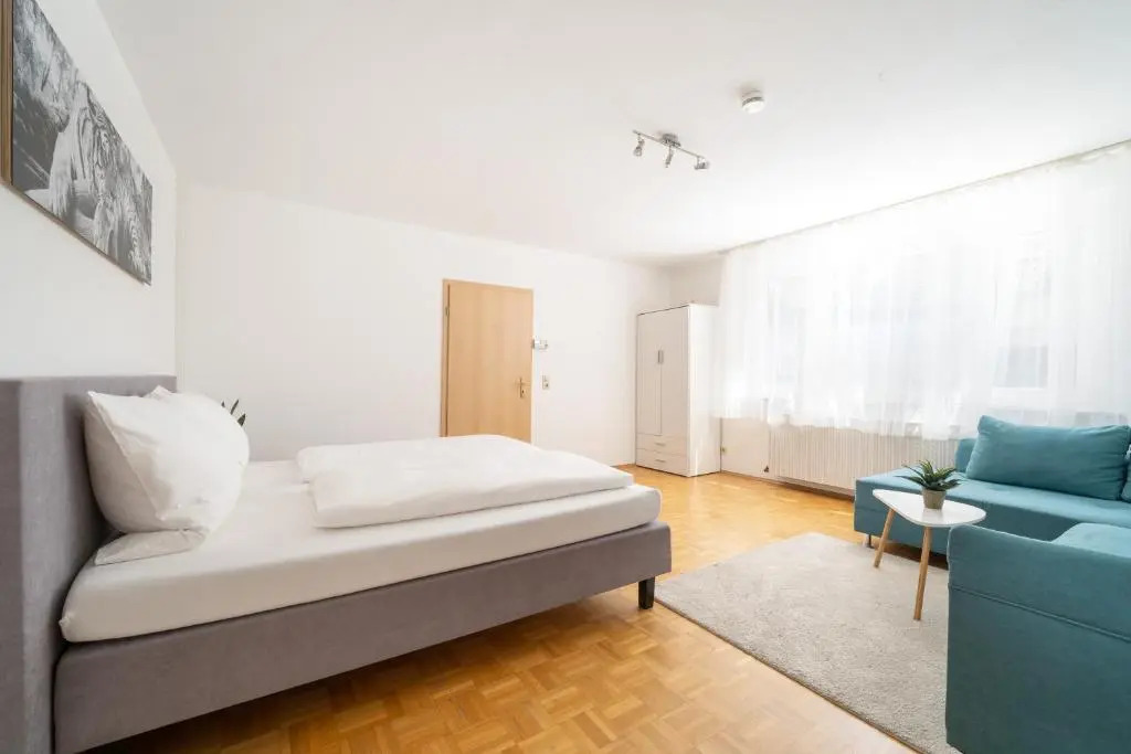 UNIQUE: 2 Zi. Wohnung im Herzen von Schwenningen mit Terasse EG