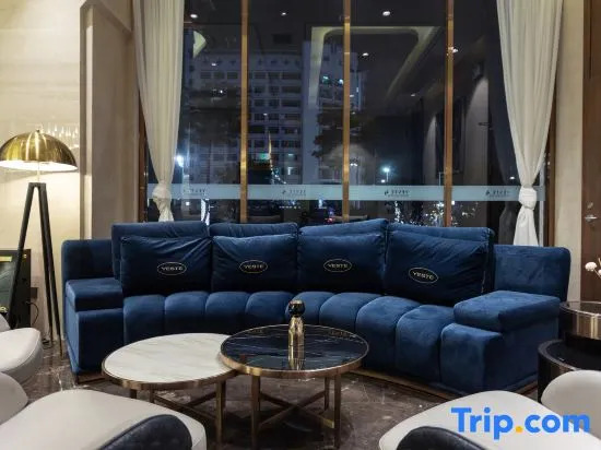Yeste International Hotel (Nanning South Lake Park Macun Subway Station)
