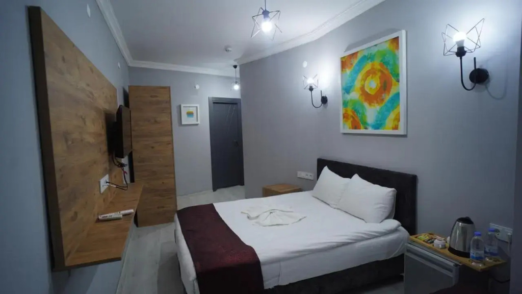 Grand Niki Hotel & Spa