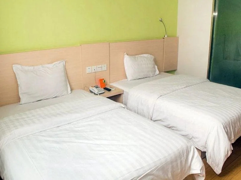 7 Days Inn Hangzhou West Lake Leifeng Tower Wangjiangmen Branch