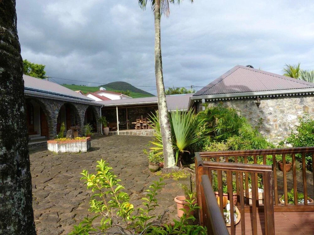 Bungalow With 3 Bedrooms in Vincendo, With Shared Pool, Furnished Garden and Wifi