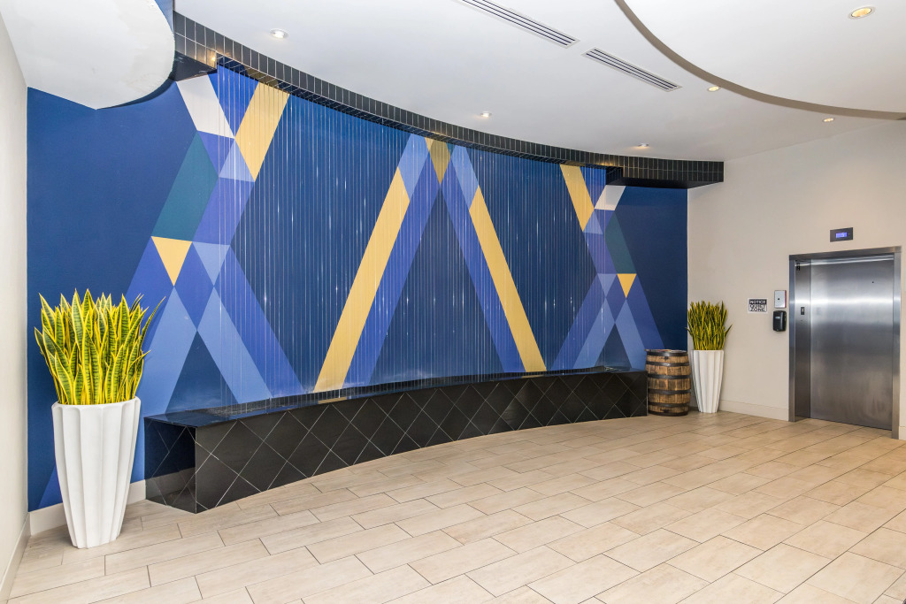 Holiday Inn Express & Suites Downtown Louisville by IHG