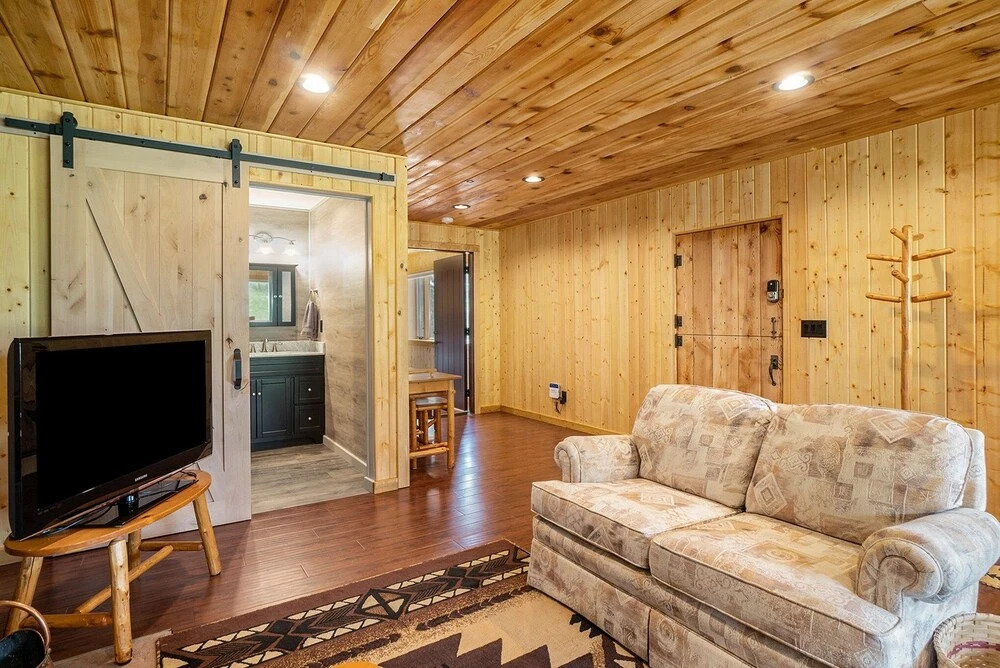 Frontier Mountain Retreat - Monthly Long-term Vacation Rental 30+ Days Minimum -- Estes Park 1 Bedroom Apts by RedAwning