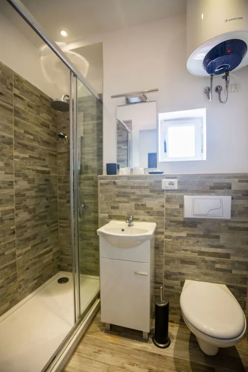Home Hotel - Guinizzelli 6