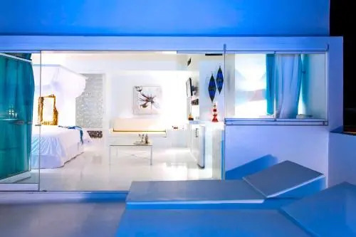 AVANTI Lifestyle Hotel