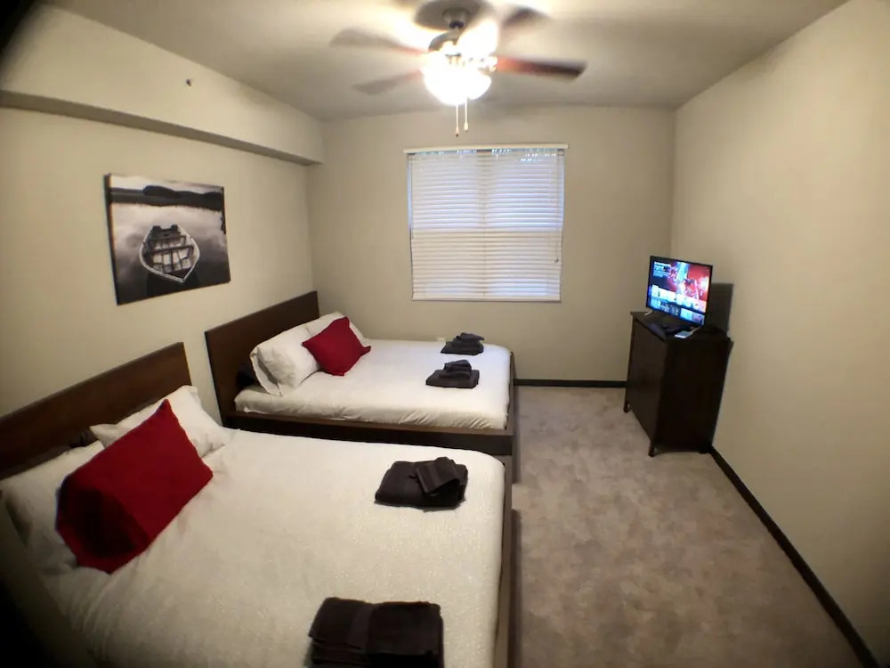 Private Condos by Ideal Experience