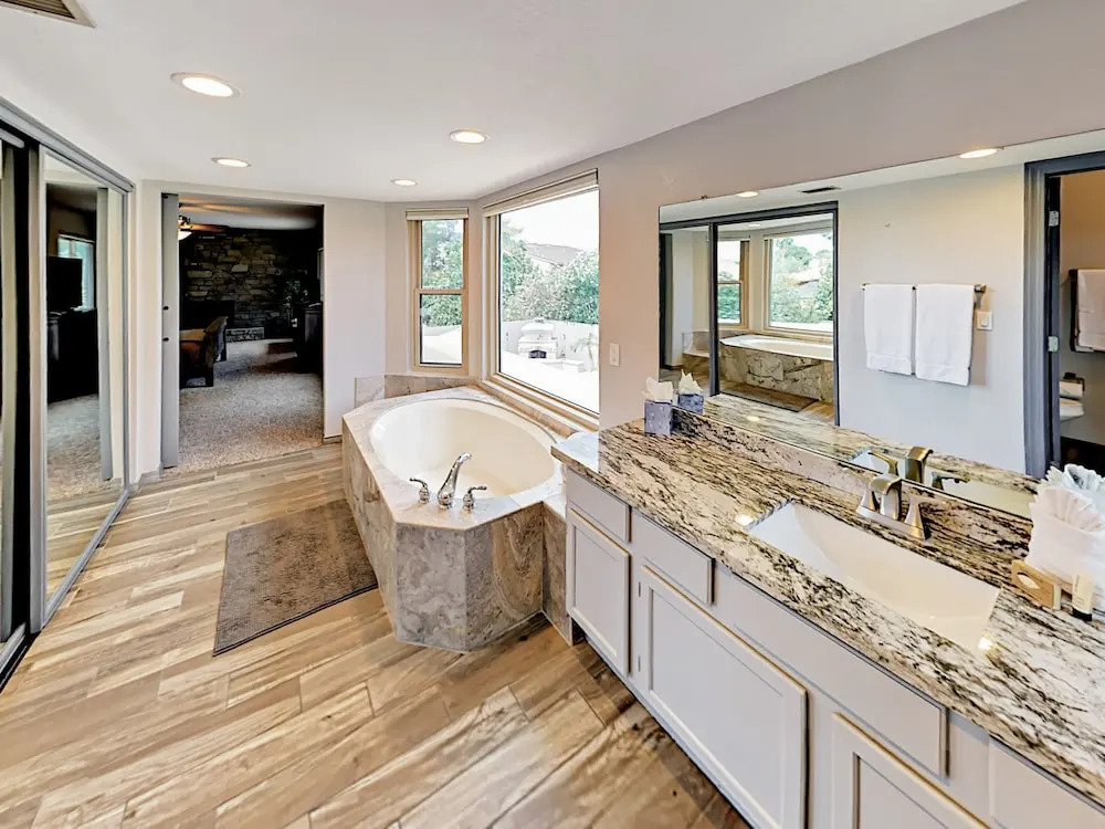 Scottsdale Oasis Home 4 Bedrooms 2.5 Bathrooms Home