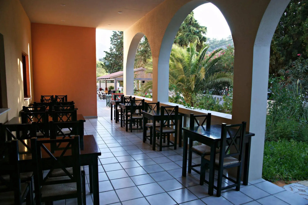 Elies Villa