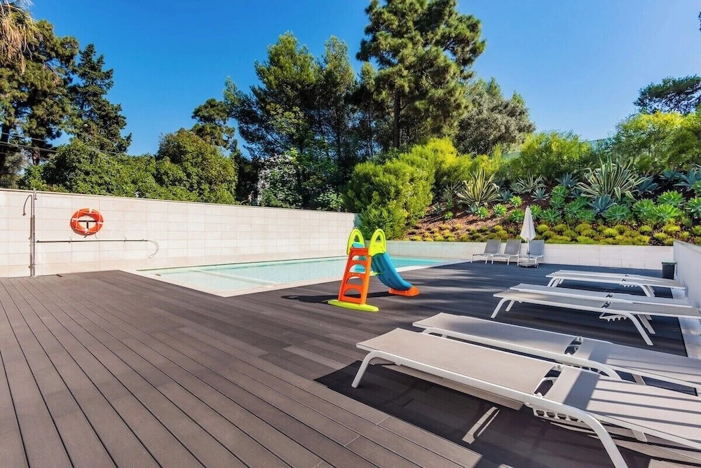 Luxury Beach Experience in Lisbon