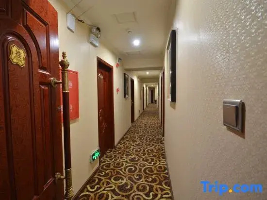 Luding Jinmaoyuan Business Hotel
