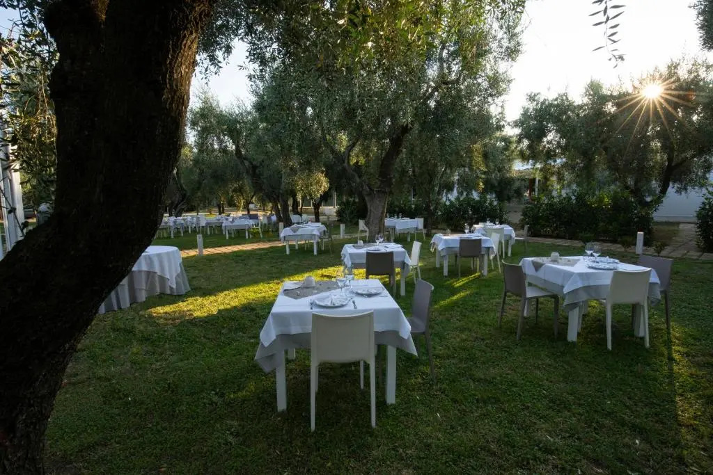 melograno Holiday Home with Swimming Pool and Private Beach