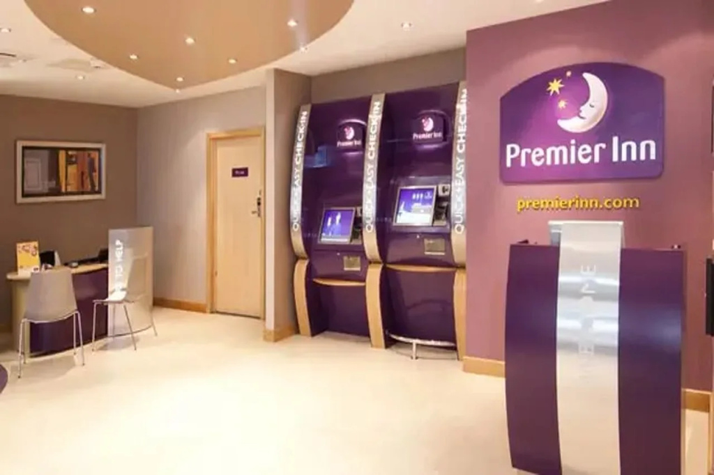 Premier Inn Sunbury - Kempton Park