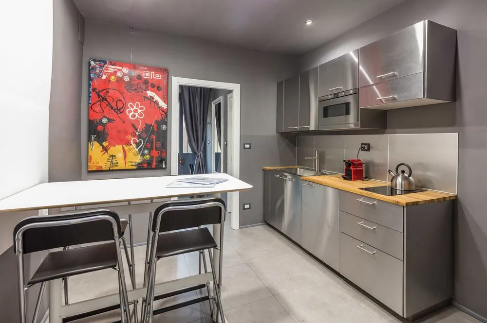 Into Apartments - Studio Somis