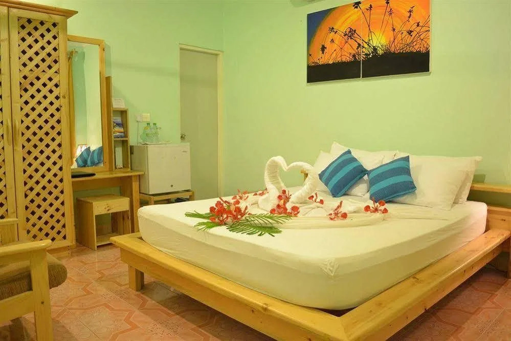 Dhonveli View Guest House