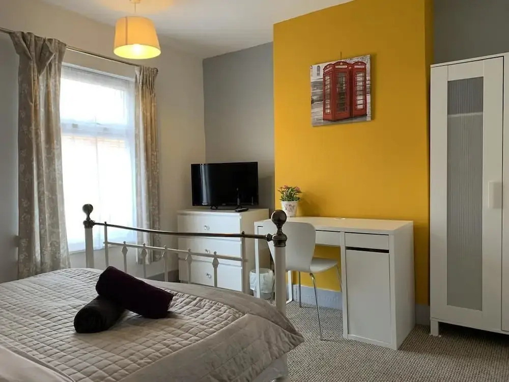 Fuller Rooms