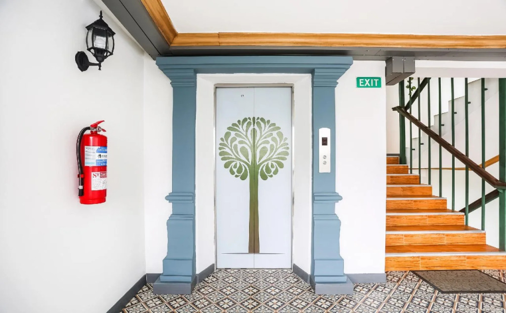 The Lilly Hotel