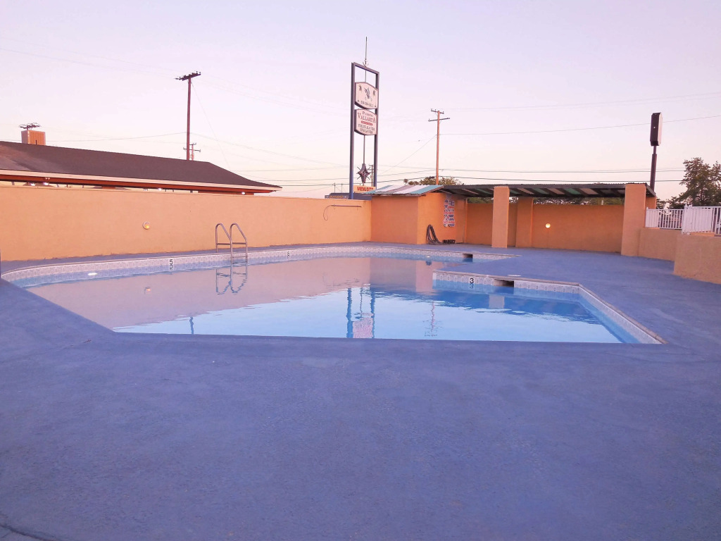 Americas Best Value Inn Hanford