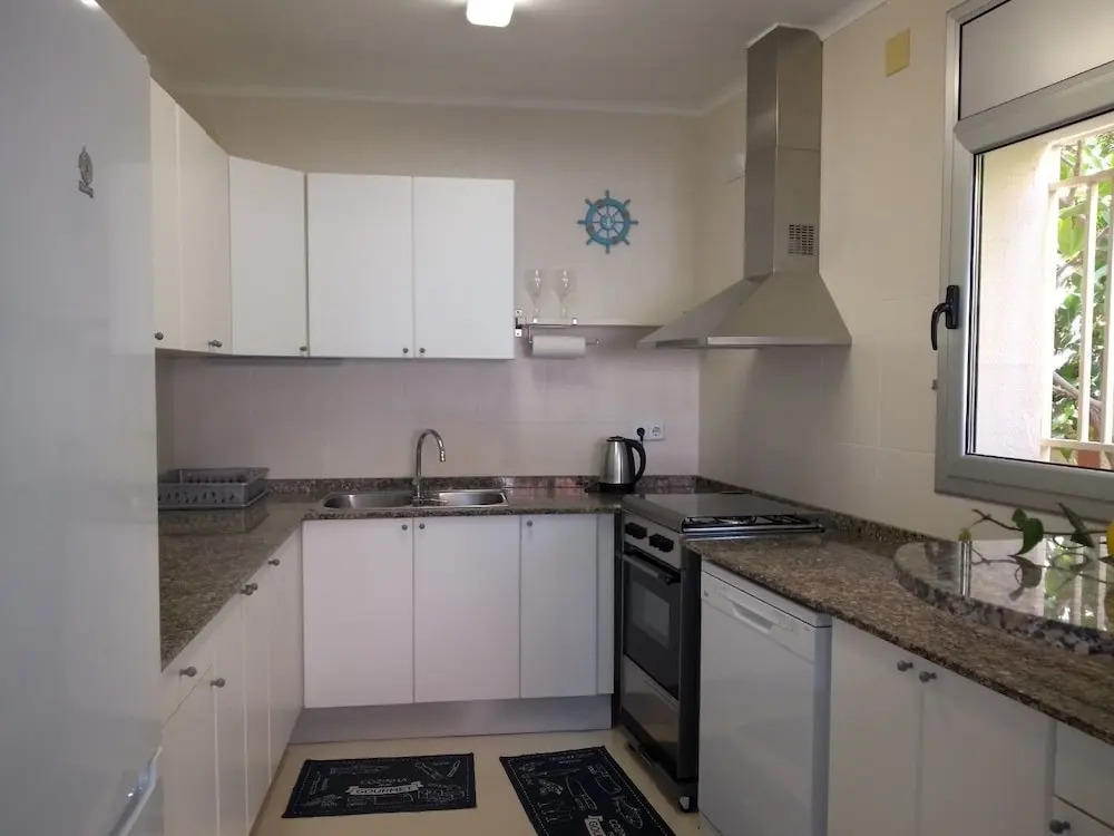 Bright And Comfortable House 20 Min To Barcelona