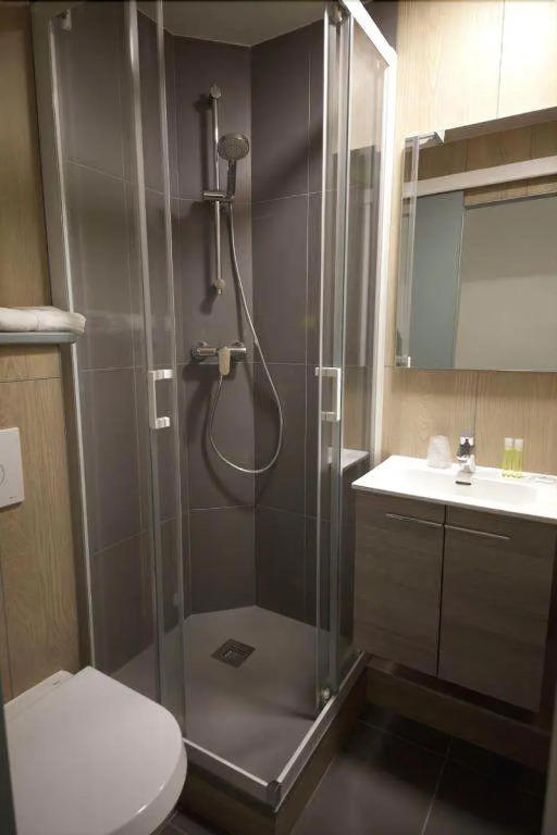 Brit Hotel Essentiel Arverne - Clermont-Ferrand Sud