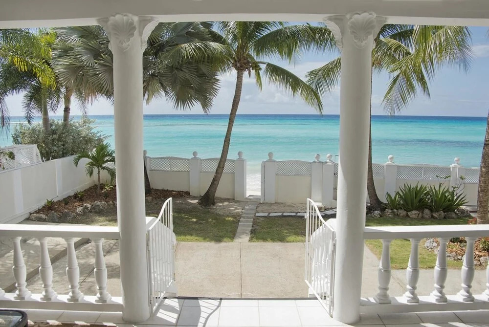 Amazing Beach Front Villa on the South Coast