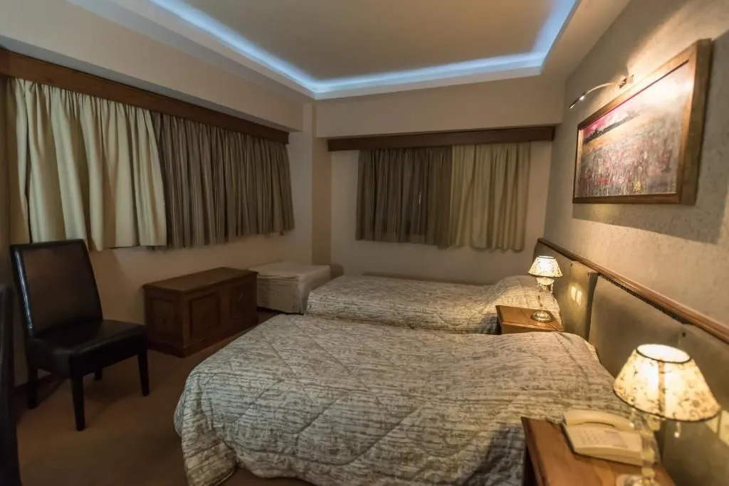 Anesis Hotel