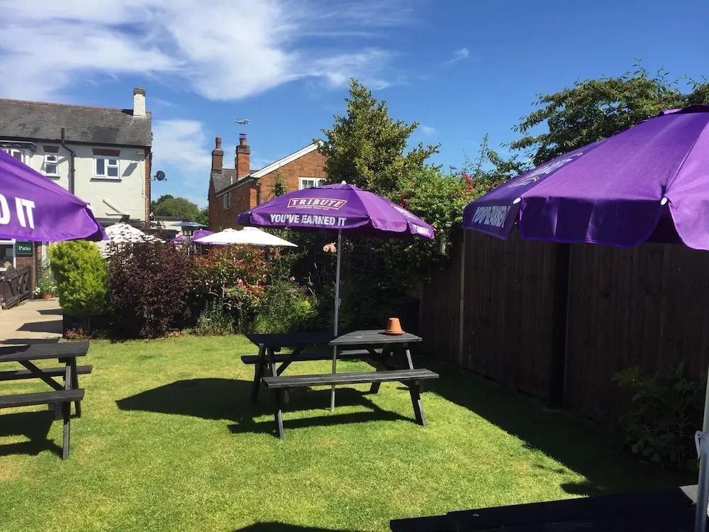 Red Lion Breachwood Green Rm1