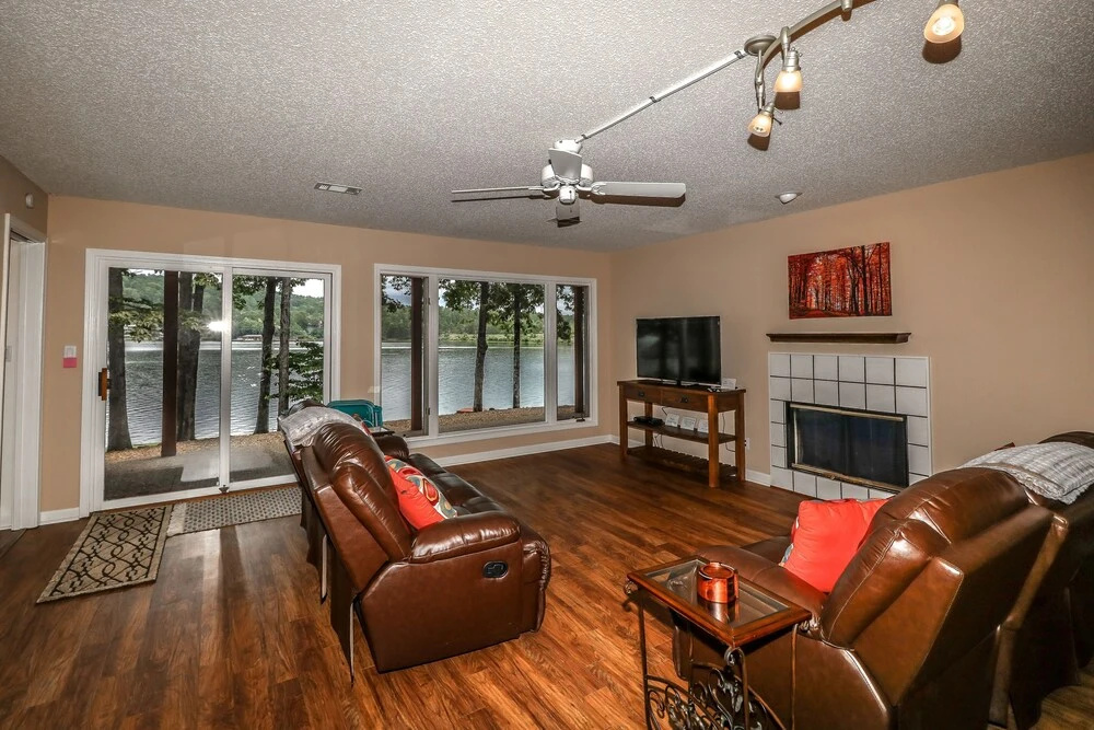 Perfect Vacation Home With Wifi, Gas Grill, and Boat Dock With Slip - Unit 0962 by Redawning