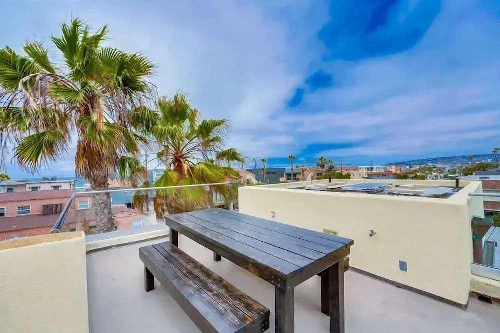 Bayview Veranda 3 Bedrooms 3.5 Bathrooms Apts
