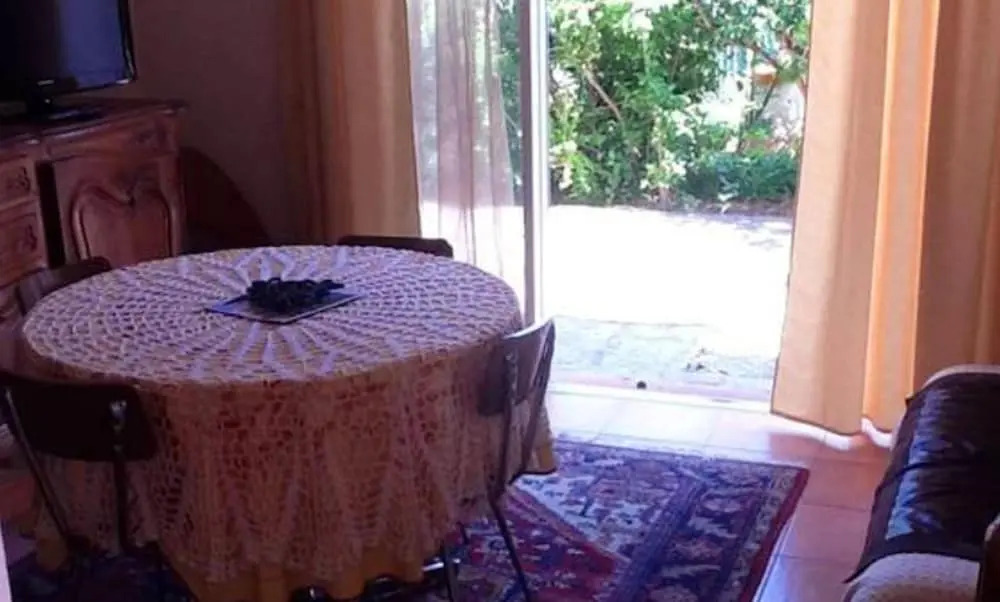 Apartment With 2 Bedrooms in Hyères, With Furnished Garden and Wifi