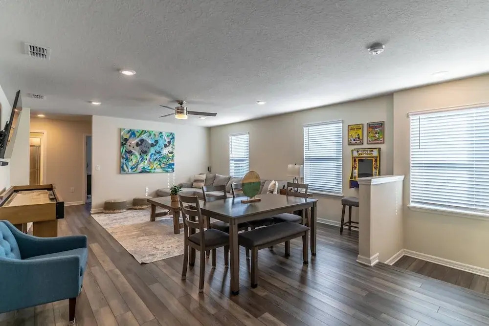 3285 Windsor Island