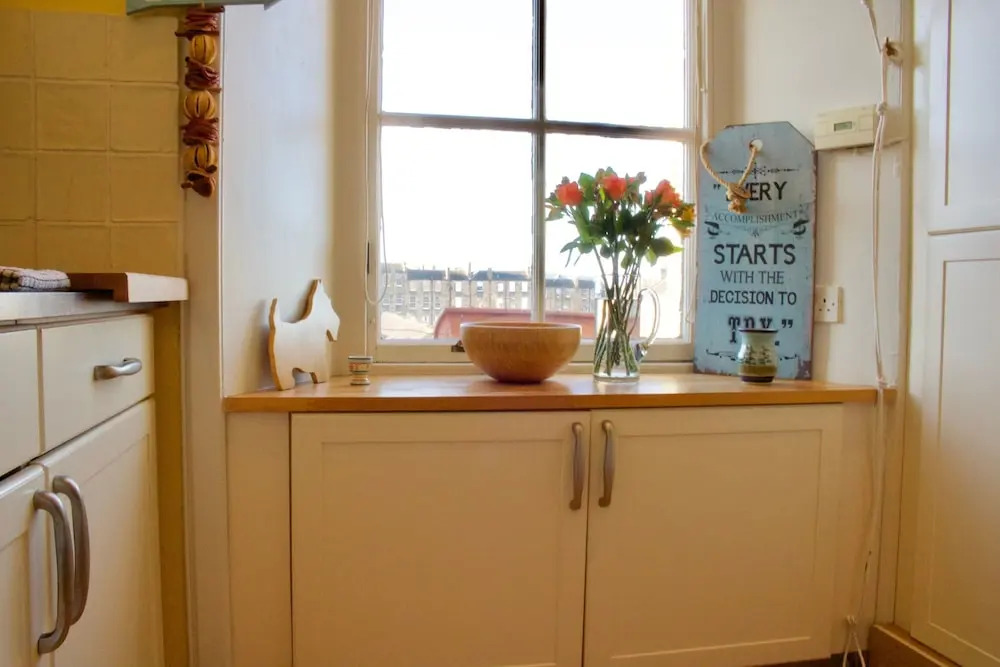 3 Bedroom Apartment in Edinburgh's New Town