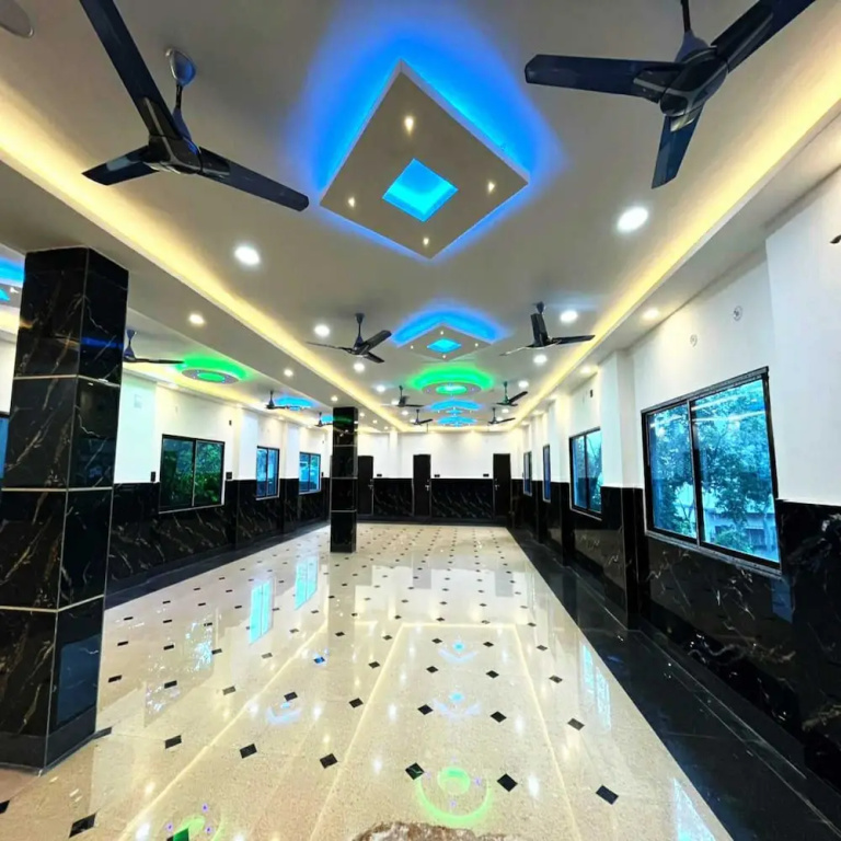 Hotel Diamond Inn